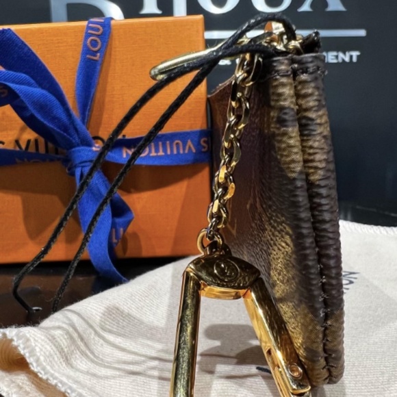 Louis Vuitton Coin/ Key Purse - Picture 5 of 7